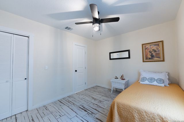 1627 FOREST LAKE DR, Spring Branch, TX 78070