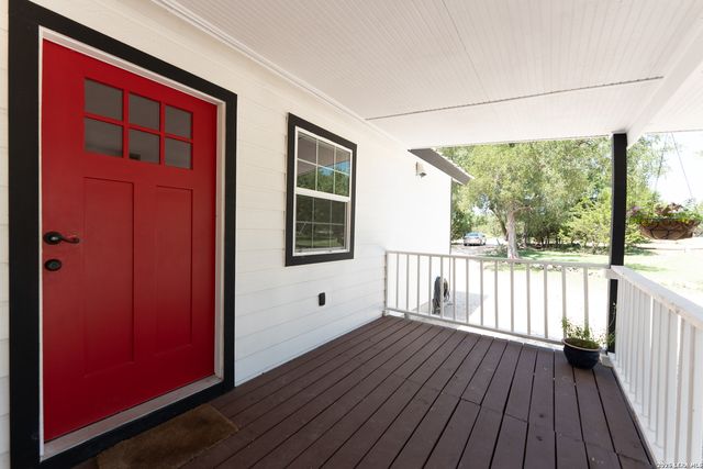 1627 FOREST LAKE DR, Spring Branch, TX 78070