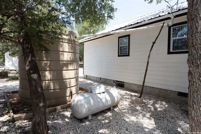 1627 FOREST LAKE DR, Spring Branch, TX 78070