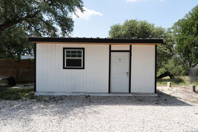 1627 FOREST LAKE DR, Spring Branch, TX 78070