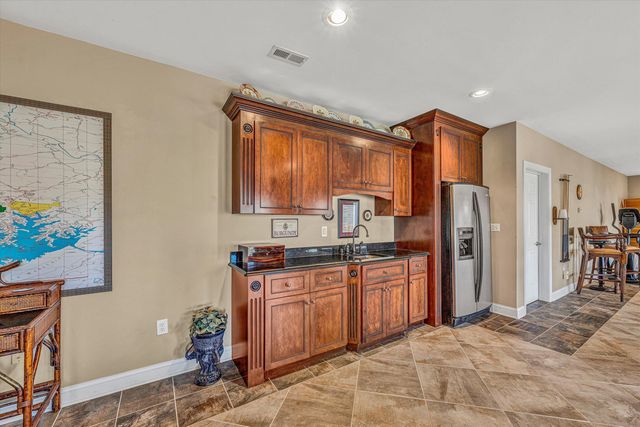 73 Windmere TRL, Moneta, VA 24121