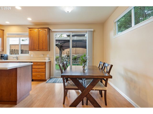 18375 Se TROLLEY Ln, Milwaukie, OR 97267