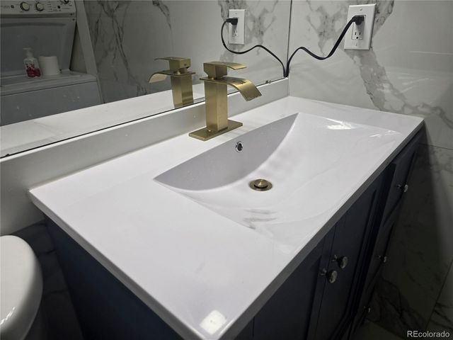 922 S Dearborn Way 2, Aurora, CO 80012