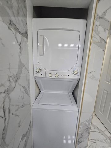 922 S Dearborn Way 2, Aurora, CO 80012