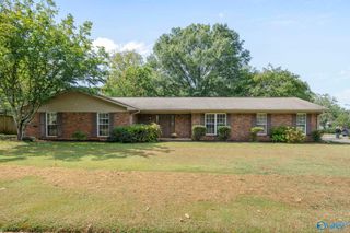 1210 Maebeth Circle, Huntsville, AL 35803