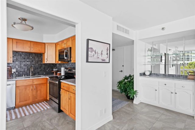 1810 Avenida del Mundo 307, Coronado, CA 92118