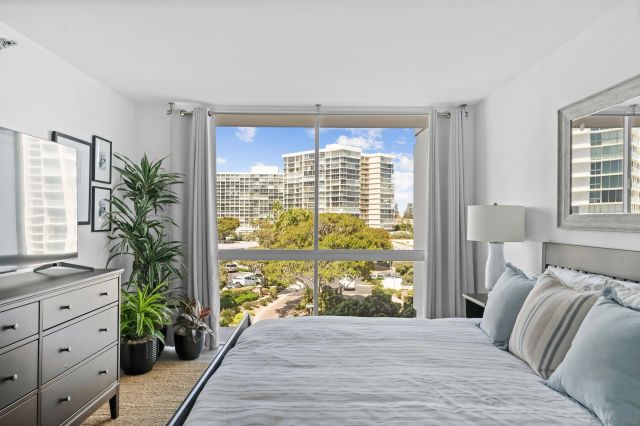 1810 Avenida del Mundo 307, Coronado, CA 92118