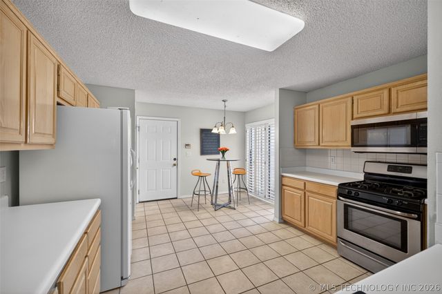 8412 S 84th East Avenue, Tulsa, OK 74133