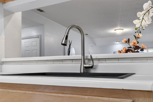 8412 S 84th East Avenue, Tulsa, OK 74133