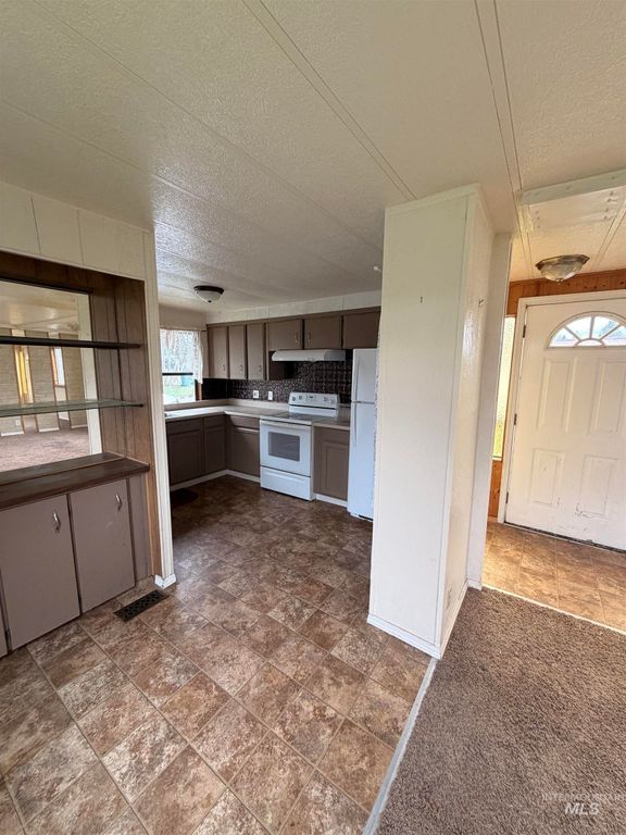 8395 W Meadowbrook Circle 137, Rathdrum, ID 83858 photo 8