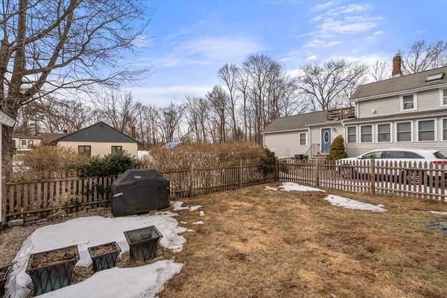 23 Lake St, Natick, MA 01760