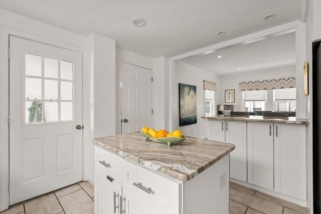 23 Lake St, Natick, MA 01760