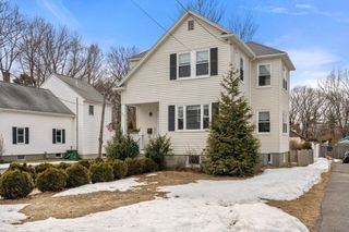 23 Lake St, Natick, MA 01760
