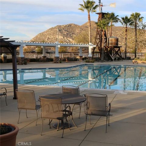 563 Sunshow Court, Hemet, CA 92543