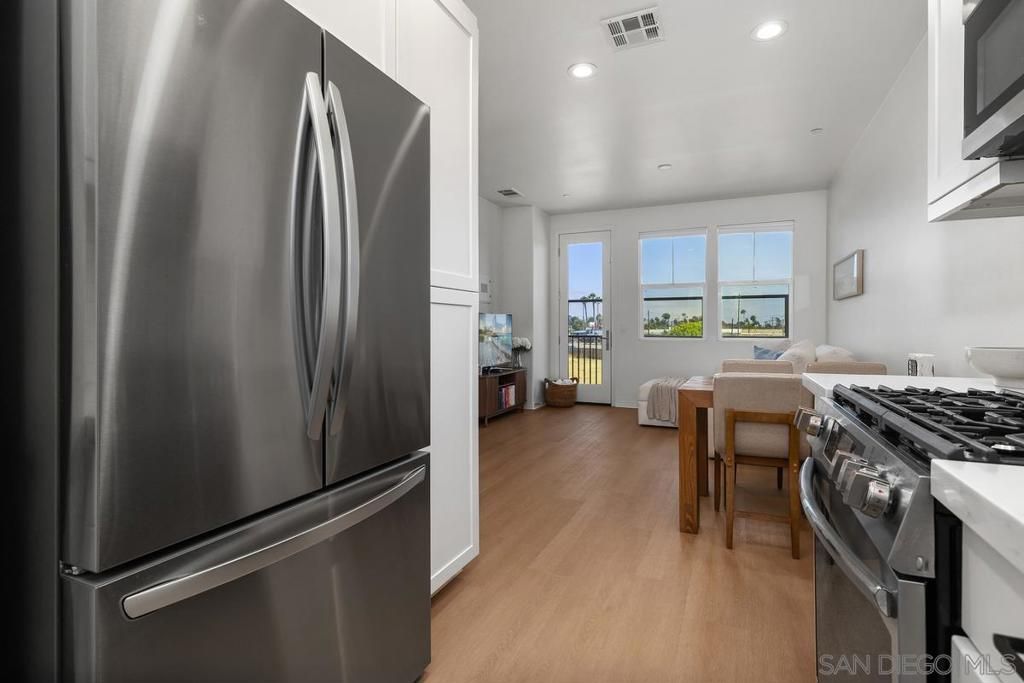 Image 16 of property listing at 523 Sandpiper, Imperial Beach, CA 91932