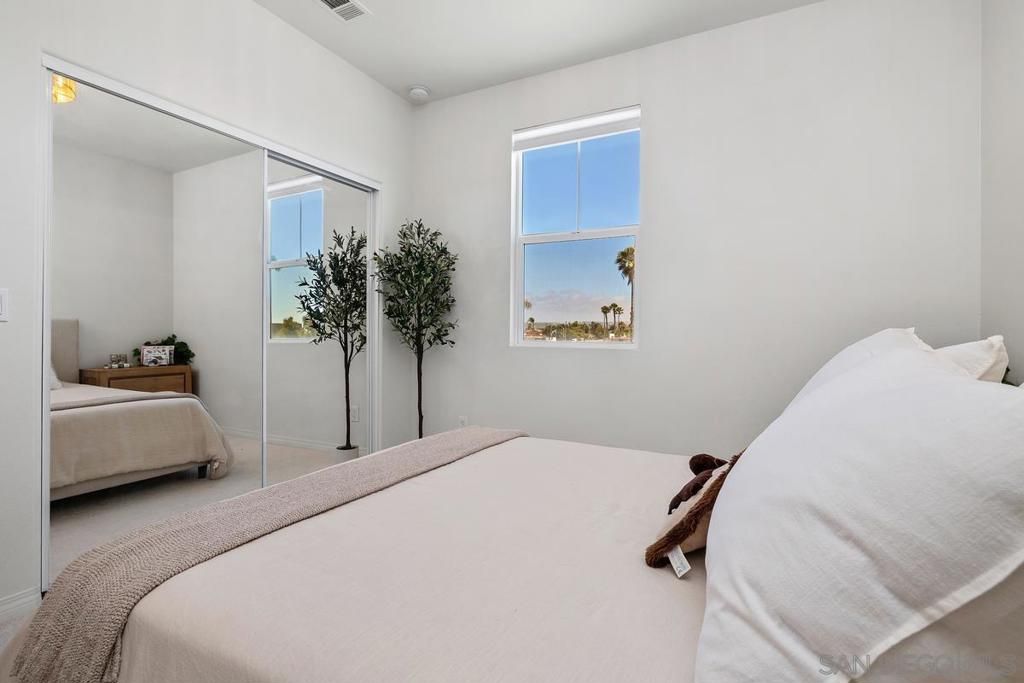 Image 26 of property listing at 523 Sandpiper, Imperial Beach, CA 91932