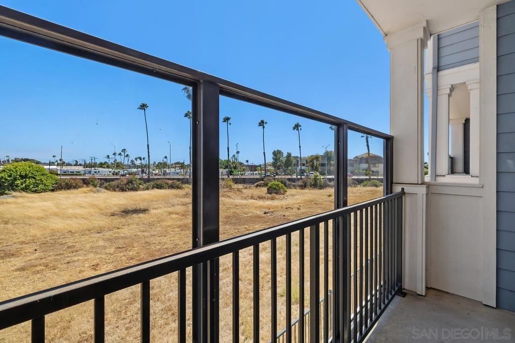 Image 6 of property listing at 523 Sandpiper, Imperial Beach, CA 91932