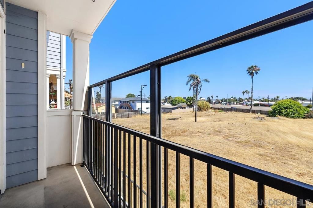 Image 8 of property listing at 523 Sandpiper, Imperial Beach, CA 91932