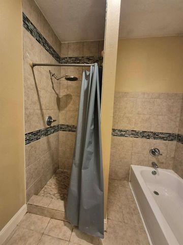 8161 Snowden Street, Houston, TX 77028