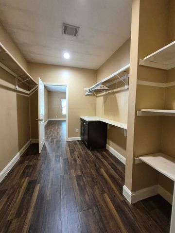 8161 Snowden Street, Houston, TX 77028