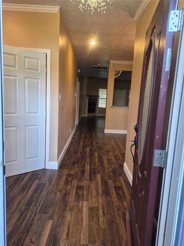 8161 Snowden Street, Houston, TX 77028