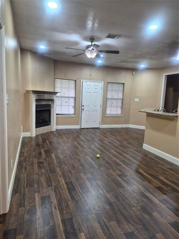 8161 Snowden Street, Houston, TX 77028