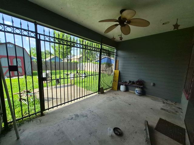 8161 Snowden Street, Houston, TX 77028