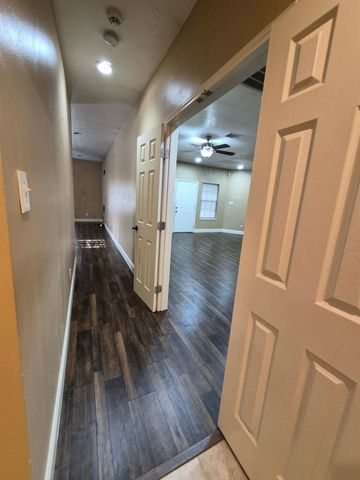 8161 Snowden Street, Houston, TX 77028