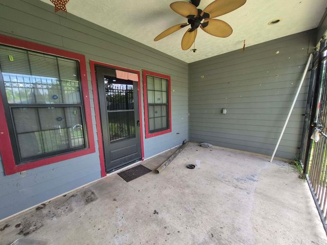 8161 Snowden Street, Houston, TX 77028