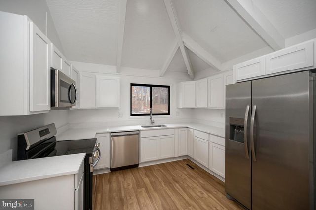 1201 EASTOVER PKWY, Locust Grove, VA 22508