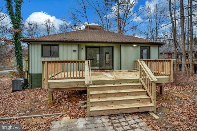 1201 EASTOVER PKWY, Locust Grove, VA 22508