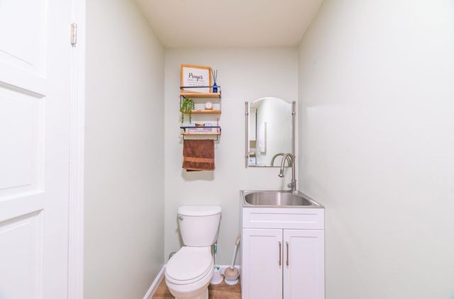 2646 El Camino Real, Salinas, CA 93907
