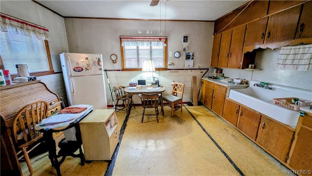 49 Howlett Street, Buffalo, NY 14211