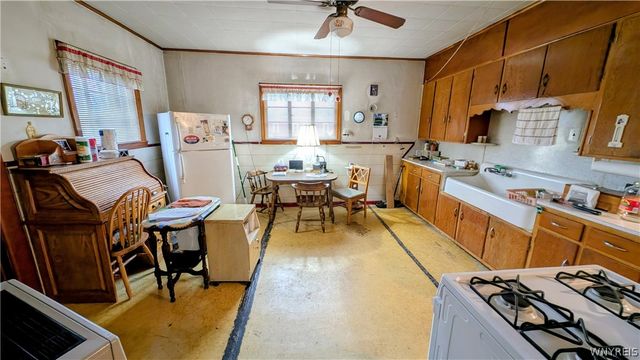 49 Howlett Street, Buffalo, NY 14211