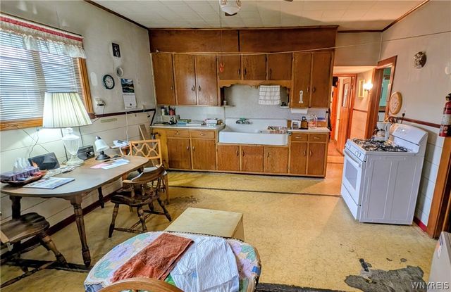 49 Howlett Street, Buffalo, NY 14211