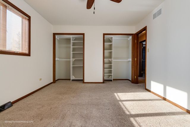 940 Old Beach Road, Dyer, IN 46311