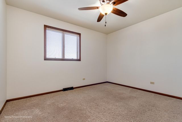 940 Old Beach Road, Dyer, IN 46311