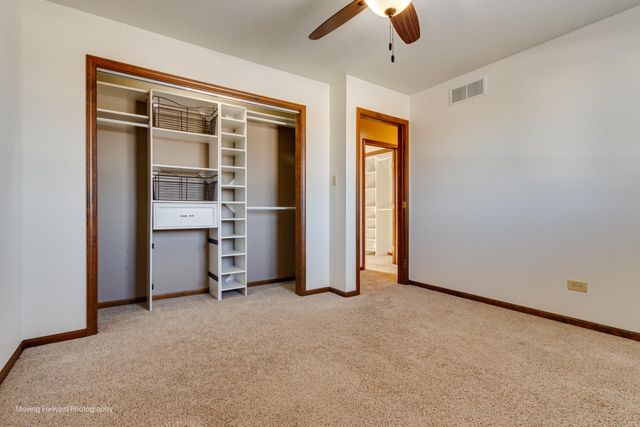 940 Old Beach Road, Dyer, IN 46311