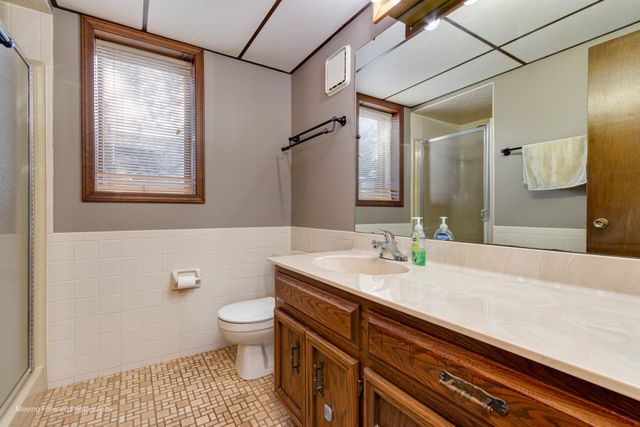 940 Old Beach Road, Dyer, IN 46311