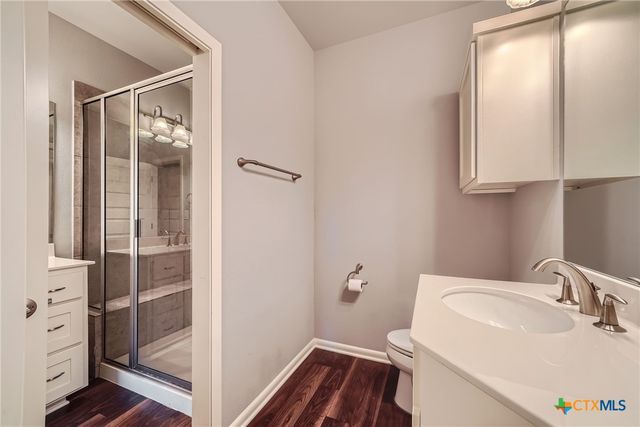 507 Venture Boulevard, Point Venture, TX 78645