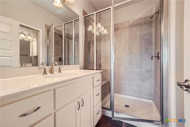 507 Venture Boulevard, Point Venture, TX 78645