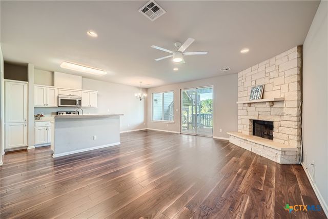 507 Venture Boulevard, Point Venture, TX 78645