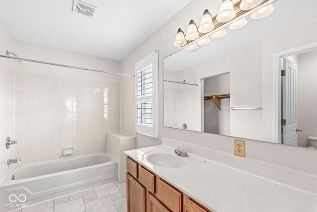 5121 Brookstone Lane, Indianapolis, IN 46268