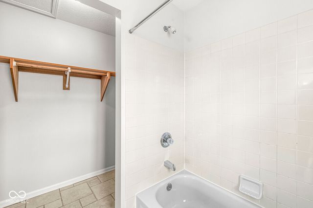 5121 Brookstone Lane, Indianapolis, IN 46268