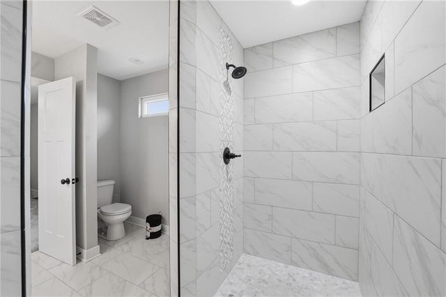 507 SW Meadowood Drive, Grain Valley, MO 64029