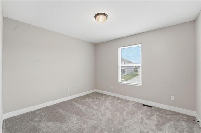 507 SW Meadowood Drive, Grain Valley, MO 64029