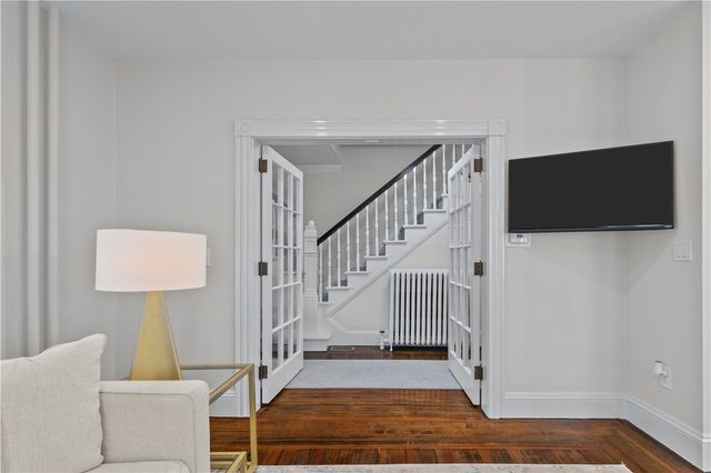 68 Roseneath Avenue, Newport, RI 02840