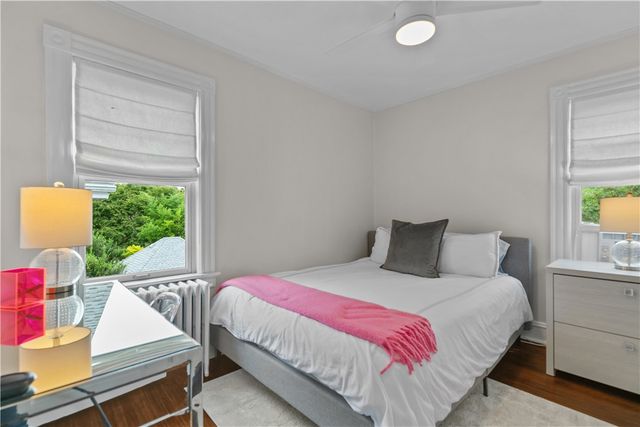 68 Roseneath Avenue, Newport, RI 02840