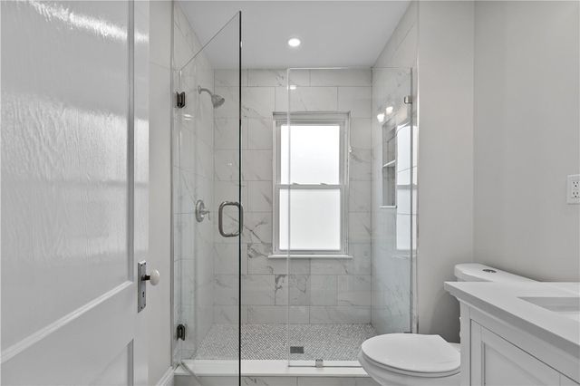 68 Roseneath Avenue, Newport, RI 02840