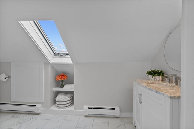 68 Roseneath Avenue, Newport, RI 02840